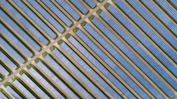 Zonnecarport naast TT circuit Assen