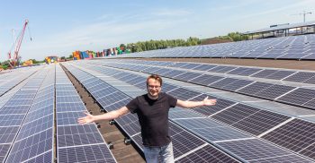 Zonnedak van Simian met Tom Haan