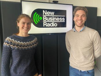 Jens van der Laan en Annelie Bleckman energize podcastb Podcast zonnecarports met Annelie Bleckman en Jens van der Laan