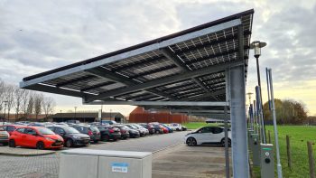 Enkele zonnecarport