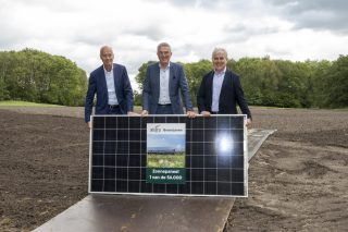 Aftrap bouw zonnepark Attero Wijster Aftrap bouw zonnepark Attero Wijster